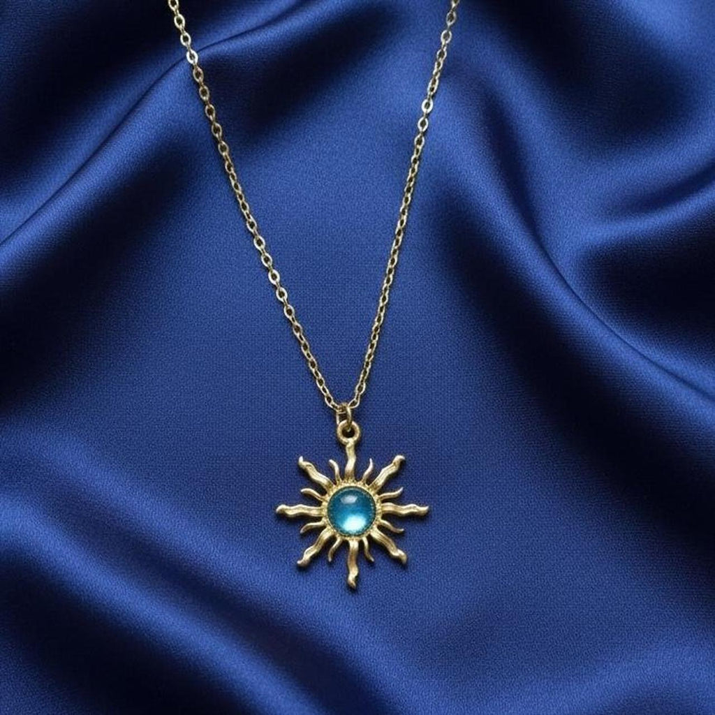 Sun necklace with gem