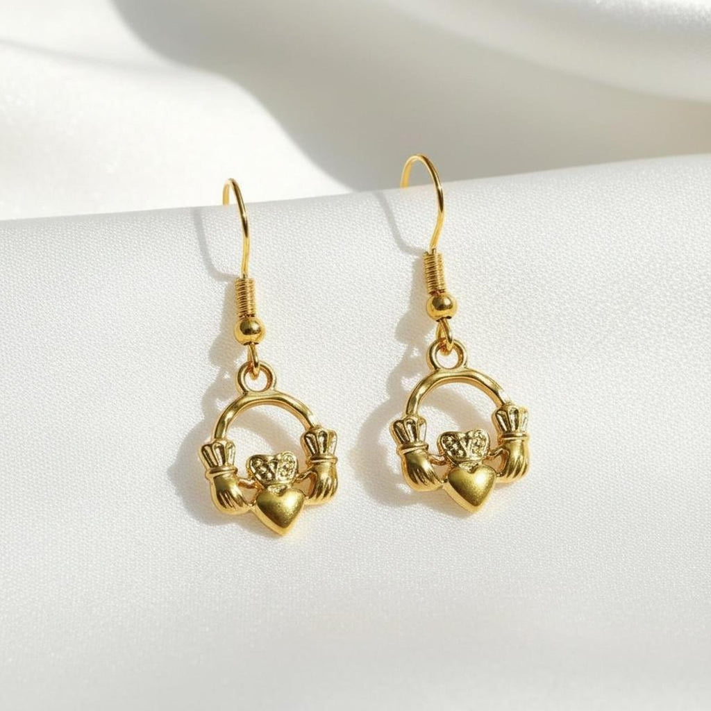 Claddagh Minimalist earrings