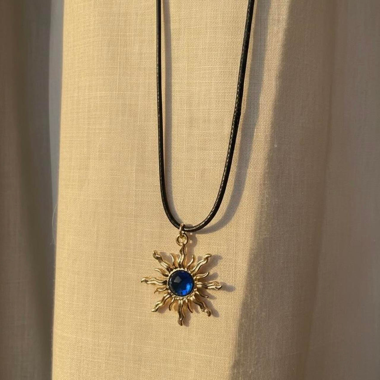 Sun necklace with gem