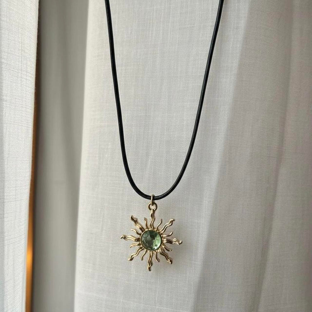 Sun necklace with gem