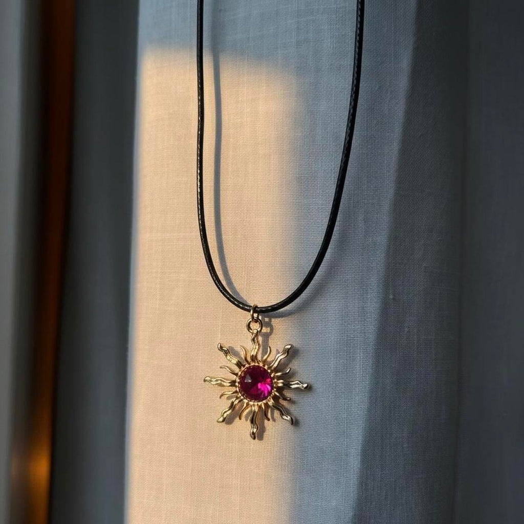 Sun necklace with gem