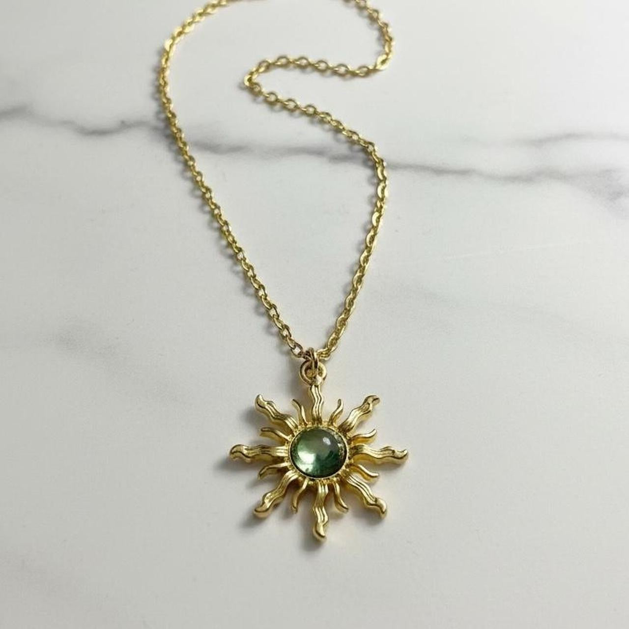 Sun necklace with gem