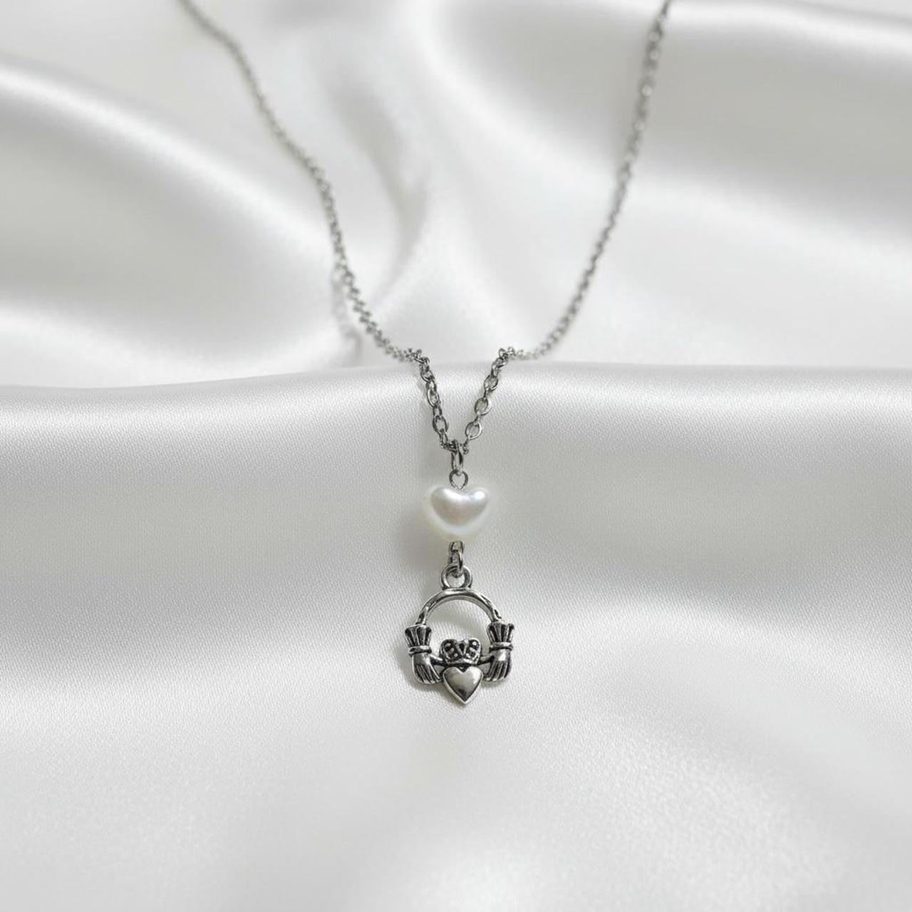 Claddagh pearl necklace