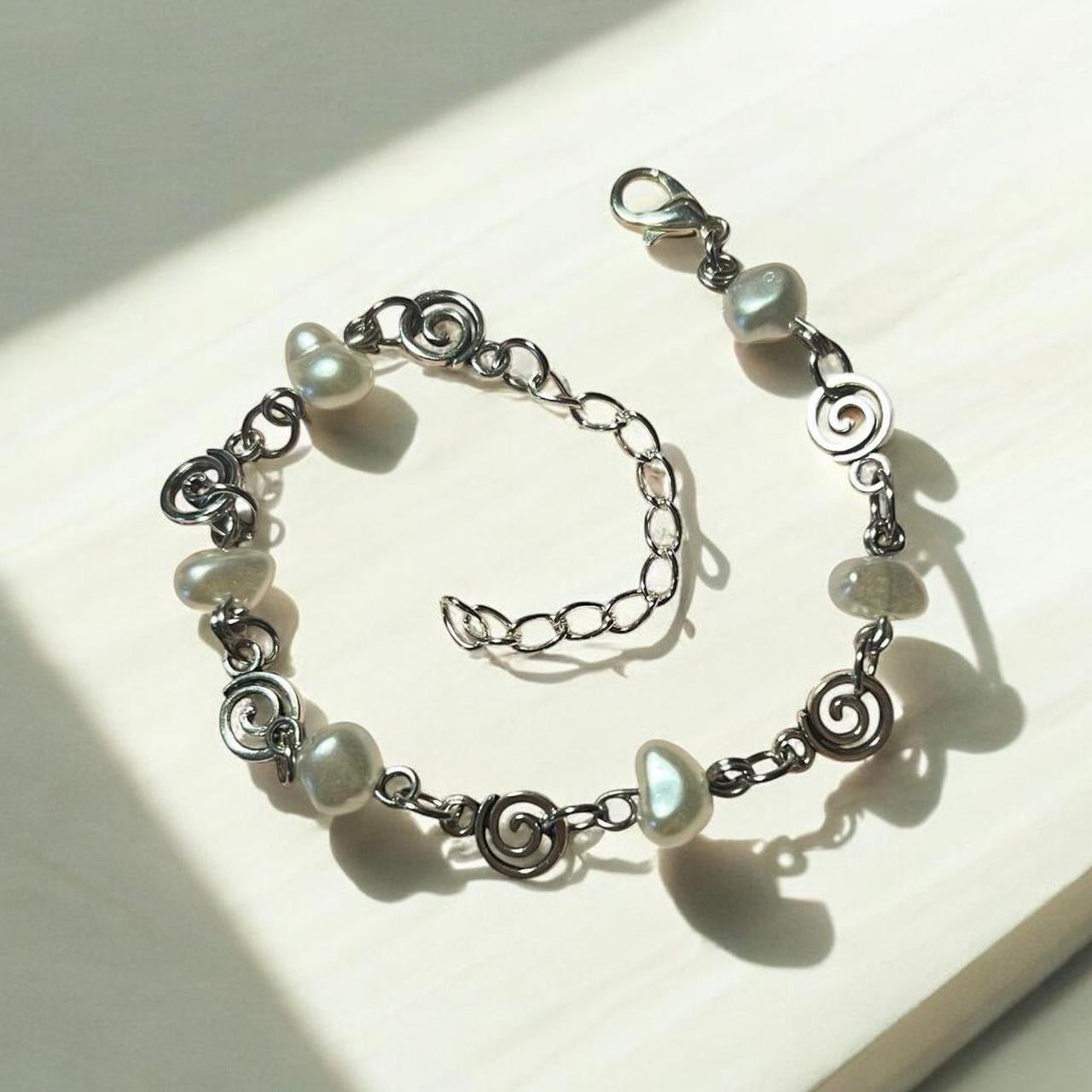 Pearl & swirl bracelet